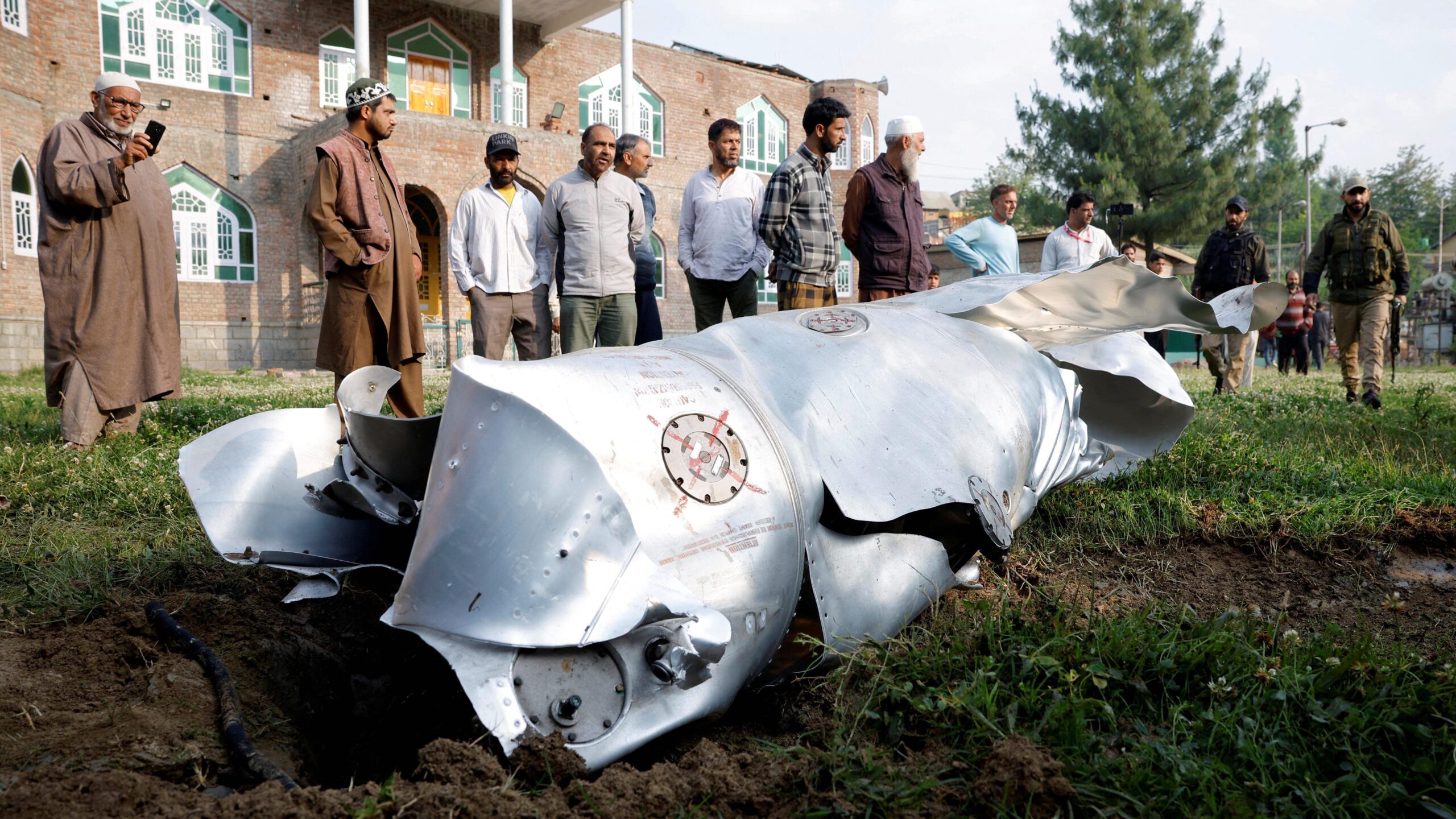 Read more about the article Echoes Across the Border: A New Call for Peace